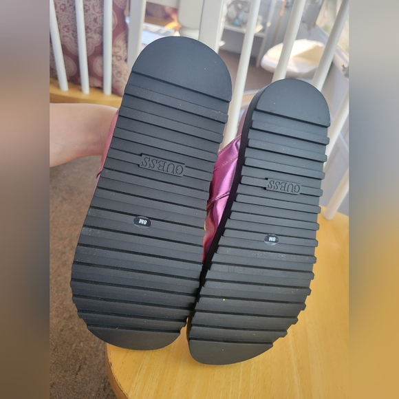 Guess Purple Sandals with Adjustable Straps - Picture 9 of 10